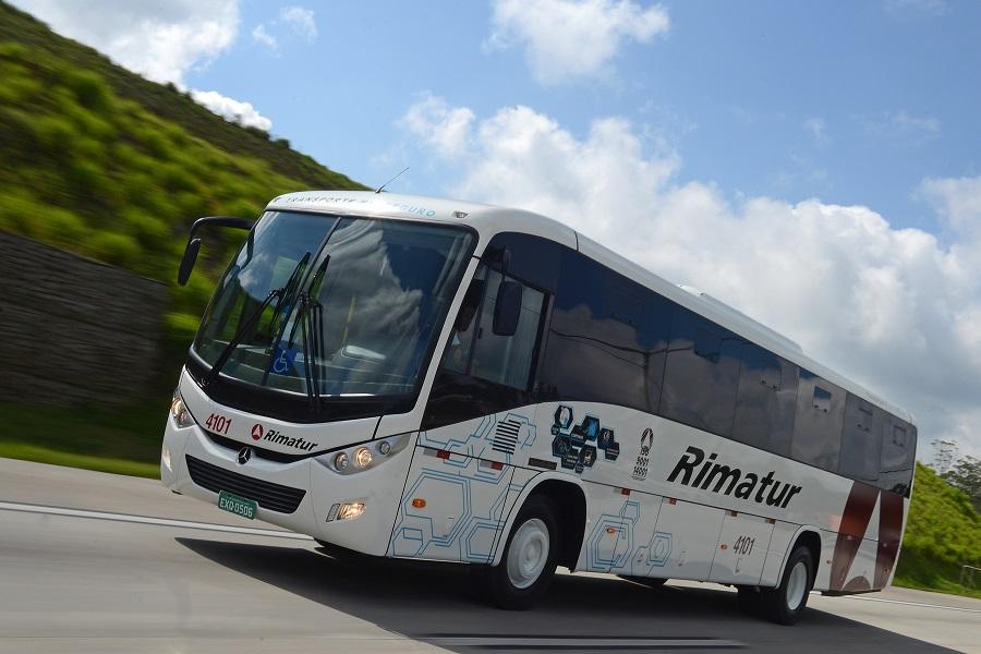 Mercedes-Benz lança chassi de ônibus desenvolvido para fretamento