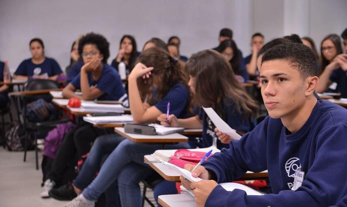 São Paulo só deve reprovar estudantes que não entregarem atividades