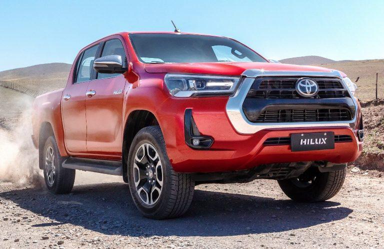Toyota apresenta a Nova Hilux 2021