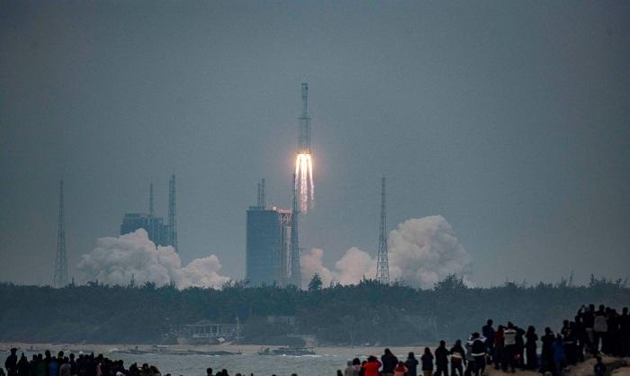Novo foguete chinês Longa Marcha 8 faz voo inaugural