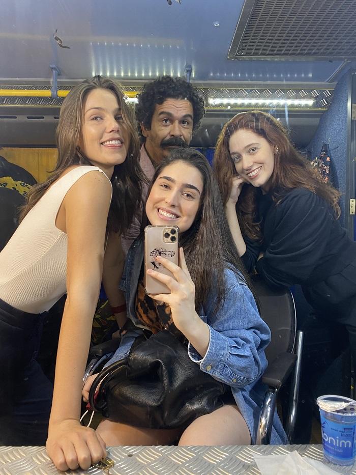 Vicky Valentim fala sobre estreia em 'Gênesis'