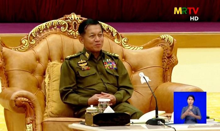 Junta militar de Myanmar enfrenta greve geral