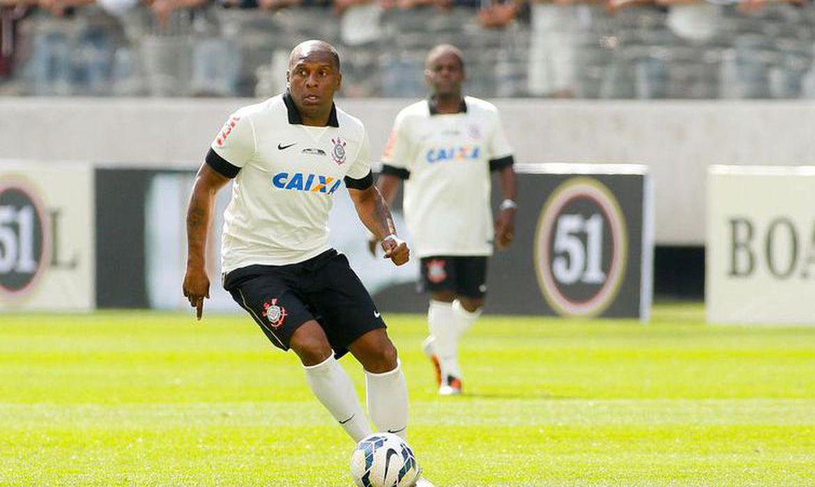 Campeão mundial pelo Corinthians em 2000, Gilmar Fubá morre aos 45 anos