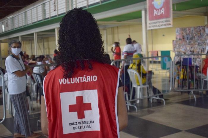 Cruz Vermelha MG auxilia mulheres em situação de rua na Serraria Souza Pinto
