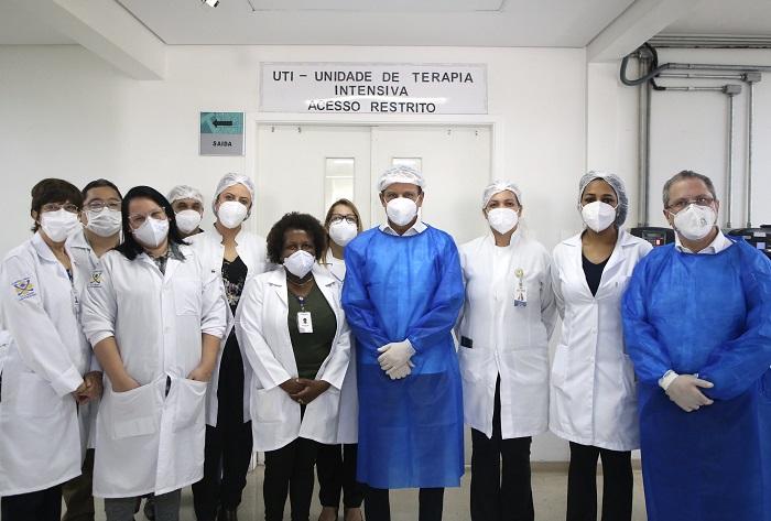 Hospital de Campanha na zona Norte recebe 50 leitos, incluindo 20 de UTI