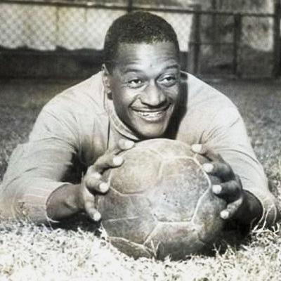 Museu do Futebol prepara exposição em homenagem ao goleiro Moacyr Barbosa