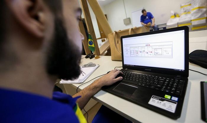 Procura por cursos online no Senai-SP dobra de 2019 para 2020