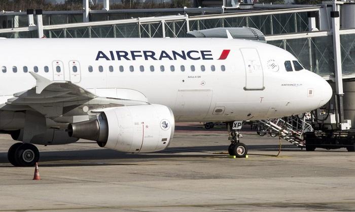 França suspende voos com o Brasil