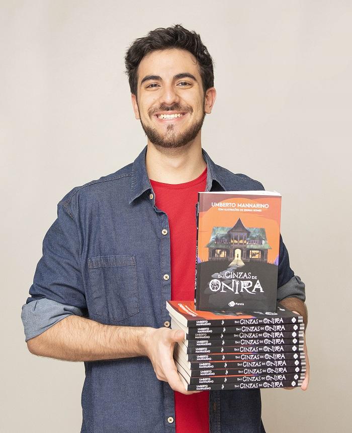 Jovem escritor cita próprio livro em Redação do ENEM e tira 980
