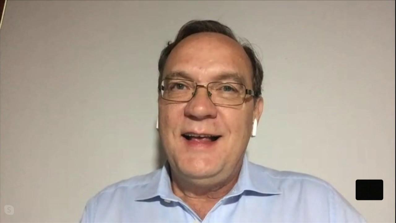 Médico sanitarista fala sobre terceira onda da COVID-19, variante indiana e vacinação no Brasil
