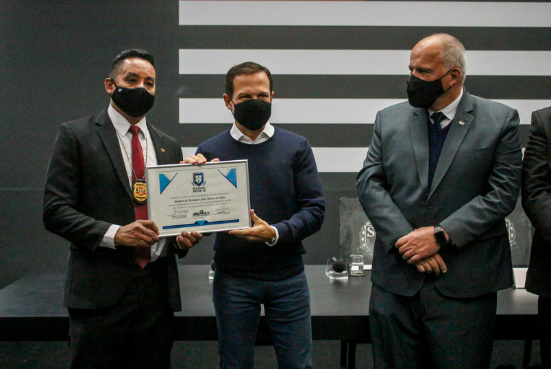 Governo de SP homenageia Policiais Nota 10