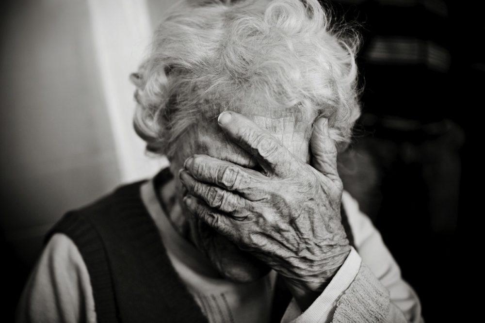 Pesquisa mostra que 10% das pessoas com mais de 60 anos sofrem de depressão