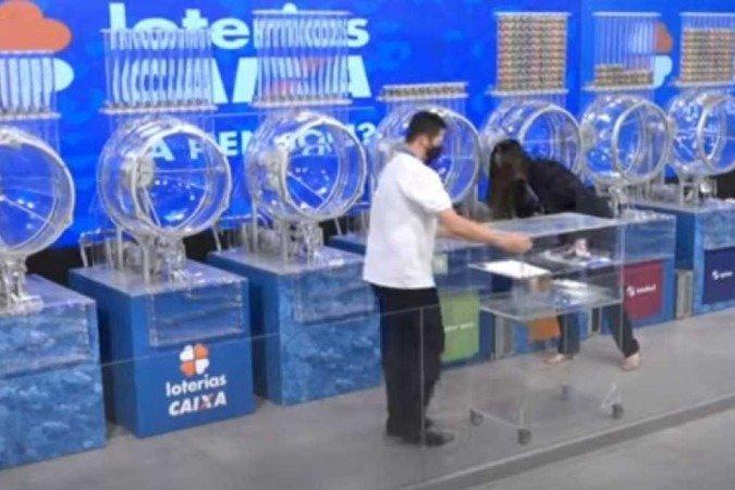 Confira os resultados da Quina 5711 e da Lotofácil 2378 desta segunda (22/11)