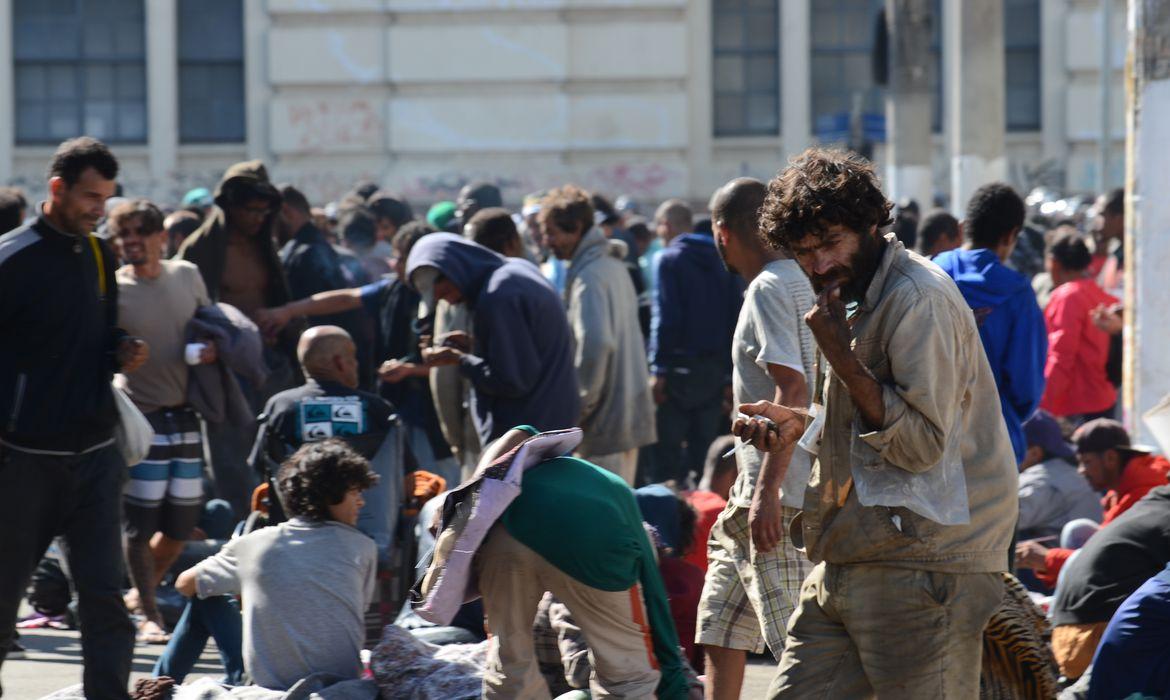 Cracolândia: 22 usuários são internados à força