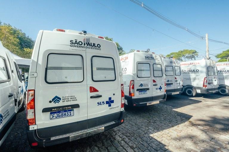 Prefeitura recebe 26 novas ambulâncias do Governo do Estado e assina autorizo para recuperação da Coronel Sezefredo