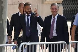 Neymar afirma em julgamento que assinava os documentos solicitados pelo pai