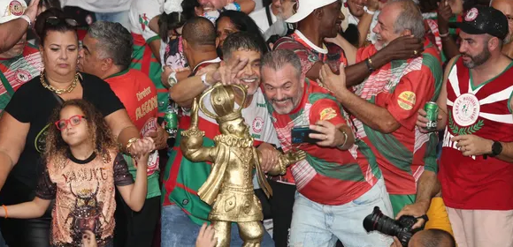 Mocidade Alegre vence o carnaval de SP pela 11ª vez com história do 1º samurai negro