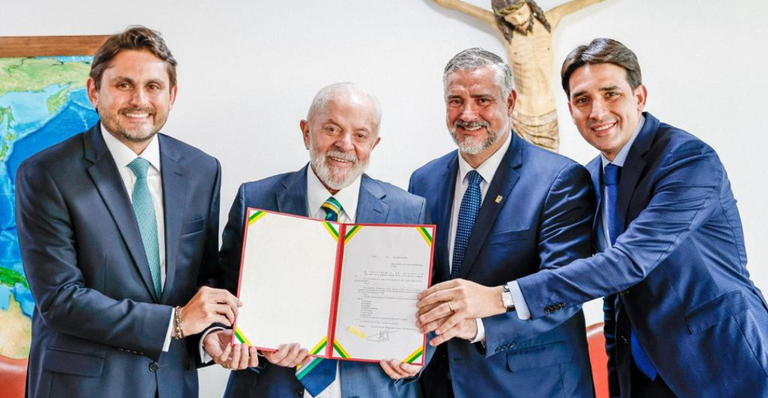 Frequência Antidemocrática