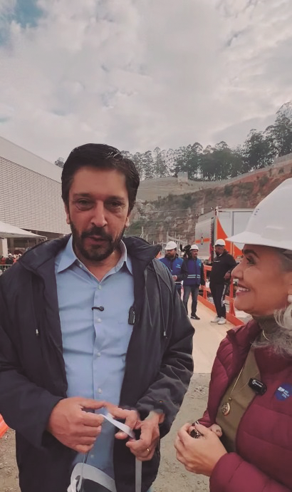 Sandra Santana recebe prefeito Ricardo Nunes no Jardim Vista Alegre para acompanhar avanços das obras no Córrego do Bananal
