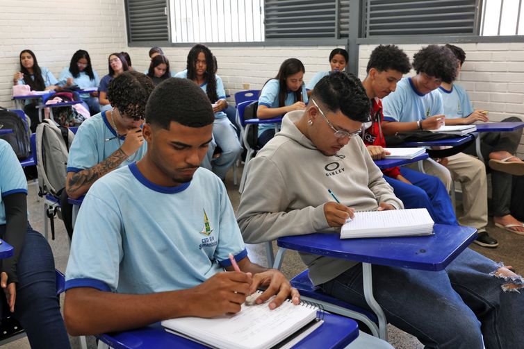 Pé-de-Meia: nascidos em setembro e outubro recebem 8ª parcela