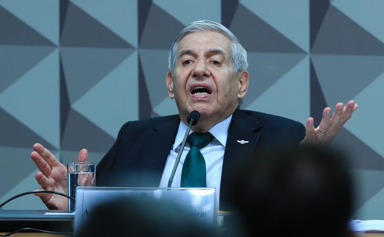 Heleno deixa Comando Militar para cumprir prisão domiciliar