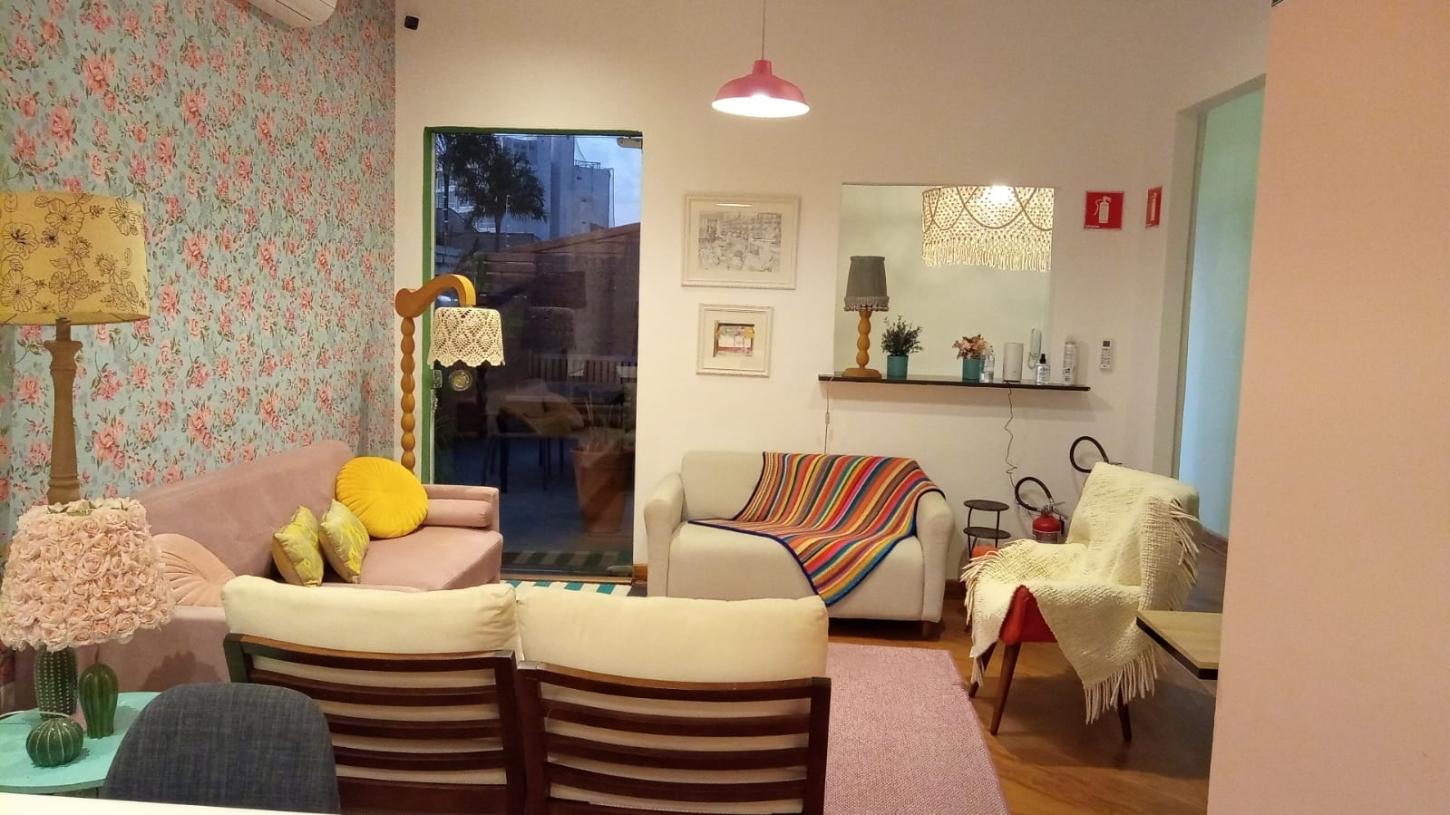 Ação solidária oferece kits gratuitos para voluntários interessados em confeccionar peças de inverno, que serão doadas à ONG 