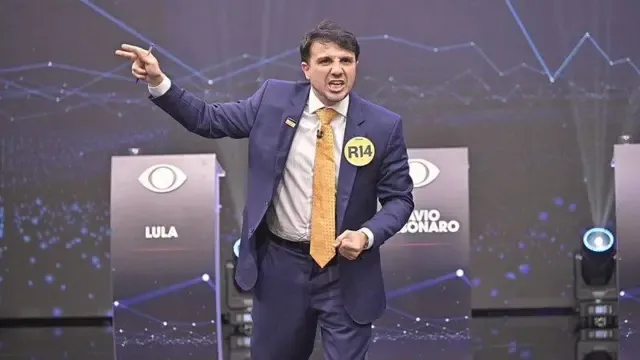 Renan acena ao bolsonarismo, mas sabe que tem poucas chances