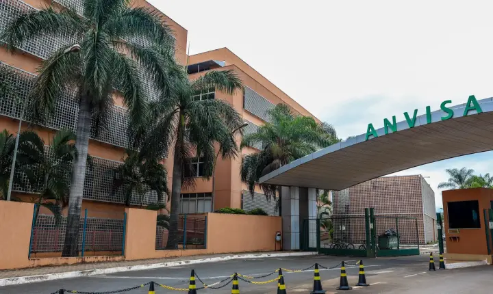 Anvisa aprova medicamento para tratar esquistossomose em crianças